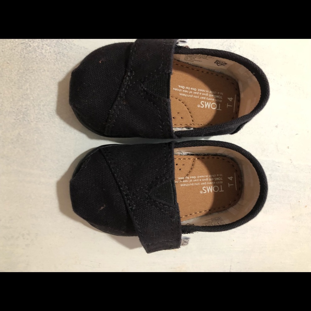 Toddler Black Toms